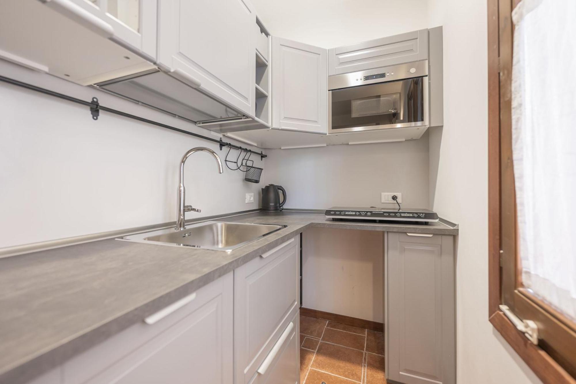 Casa Luna - 10 Min From Train Station Appartement *