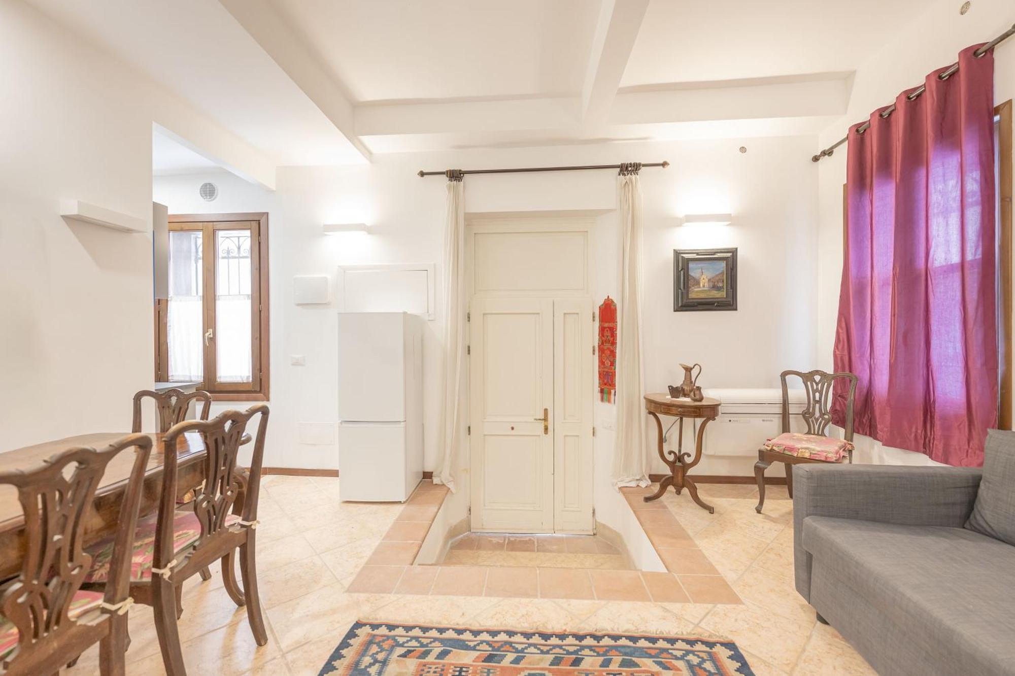 Casa Luna - 10 Min From Train Station Appartement