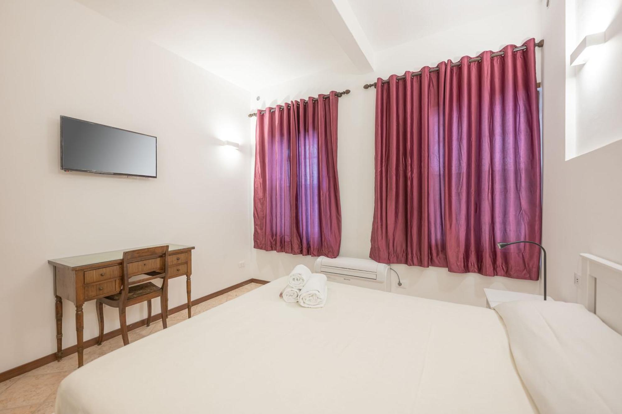 Casa Luna - 10 Min From Train Station Appartement Venetië
